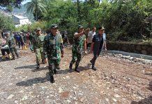 Cek Pembangunan Jalan di Mekarsari Cilegon, Ketua Tim Wasev TMMD Ke-128 Harap Dapat Beri Manfaat ke Masyarakat