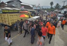 Warga Kenang Sosok Mendiang Surakman, ABK Kapal Arupadhatu 1